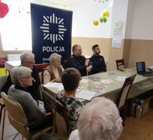 Policjanci podczas debaty