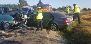 Miejsce zdarzenia drogowego-służby w trakcie działań ratunkowych