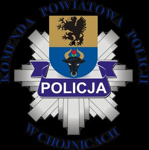 gwiazda policyja na czarnym tle . wokół napis KOMENDA POWIATOWA POLICJI CHOJNICE