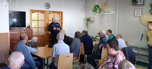 seniorzy podczas spotkania z seniorami