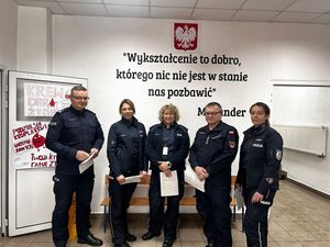 Zdjęcia z hororowego oddawania krwi prz chojnickiej szkole mundurowej w krwiobusie