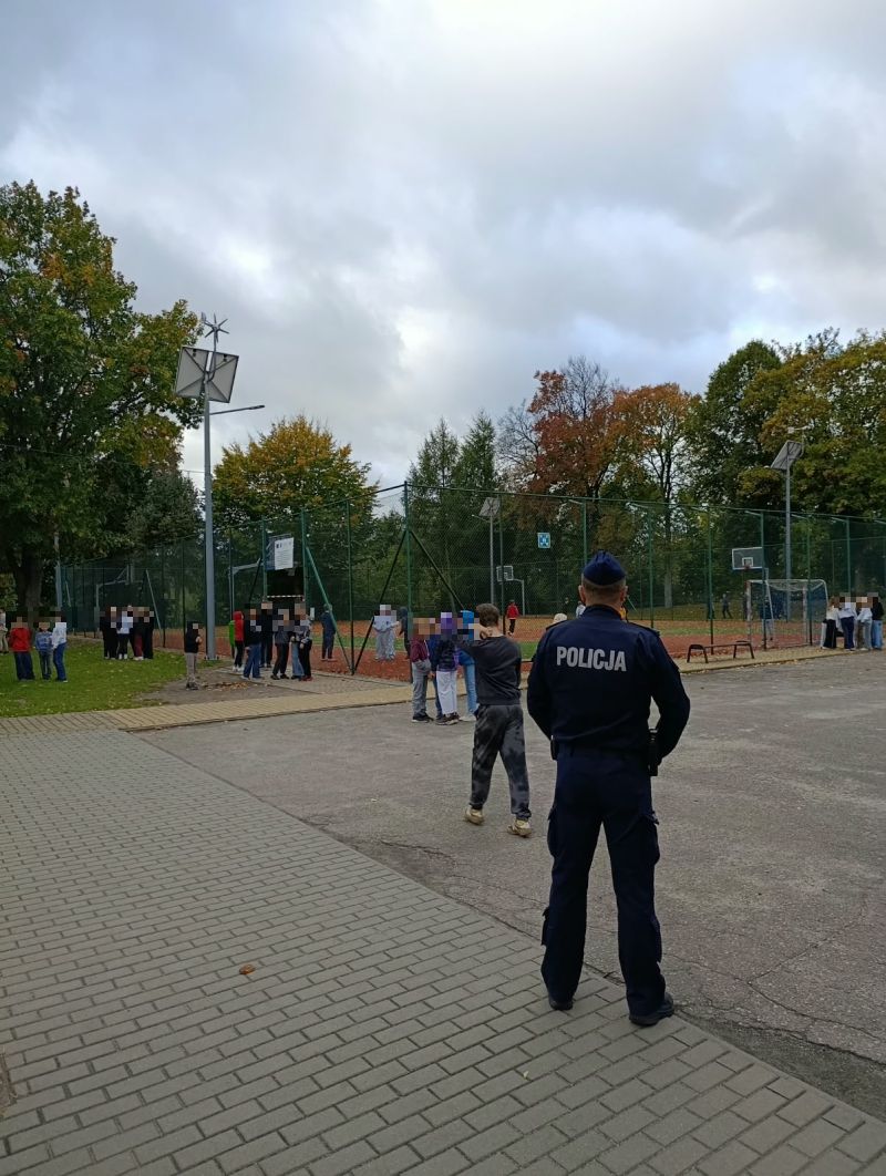 Wzmożone kontrole policji w rejonie szkół w powiecie chojnickim